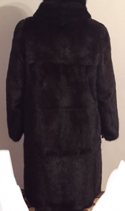 Продам норковую шубу