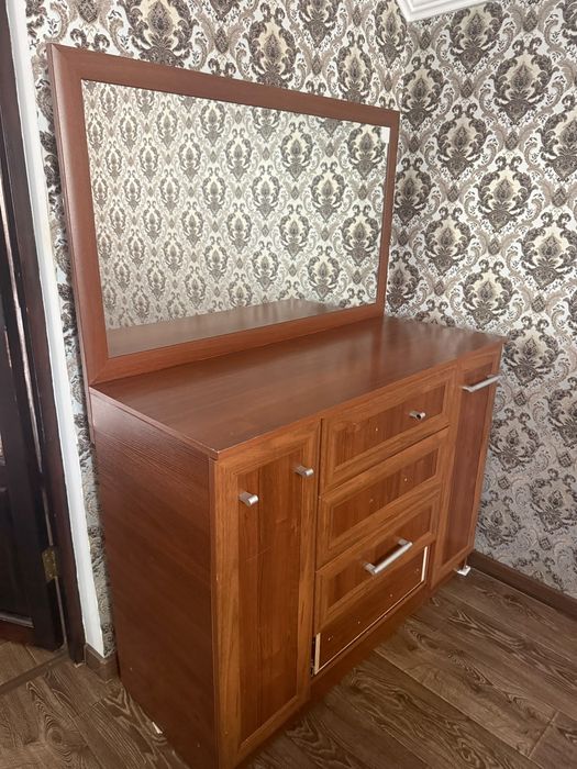 Кровать и тумба в подарок