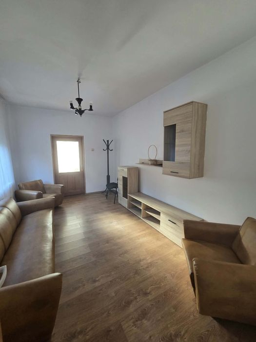 Inchiriez casa in Filipestii de Padure