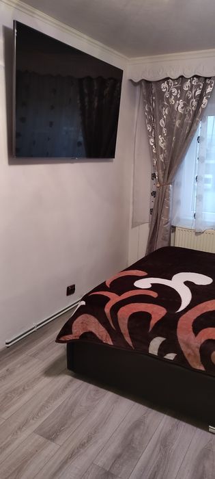 Vand apartament mobilat si utilat