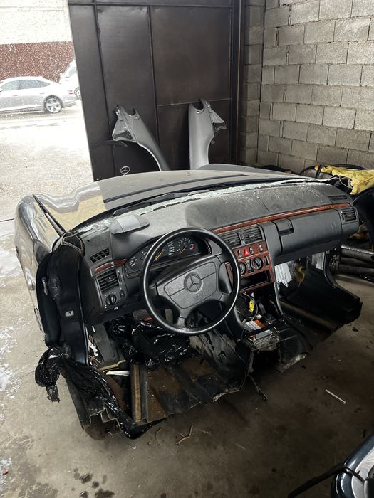 210 мерседес запчасти