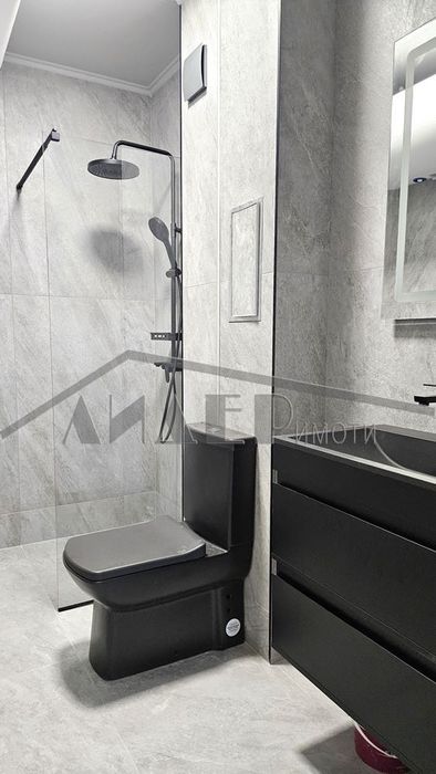 Продава се Двустаен апартамент в Пловдив, Христо Смирненски - 72 кв.м за 1944 €/кв.м - Снимка #8