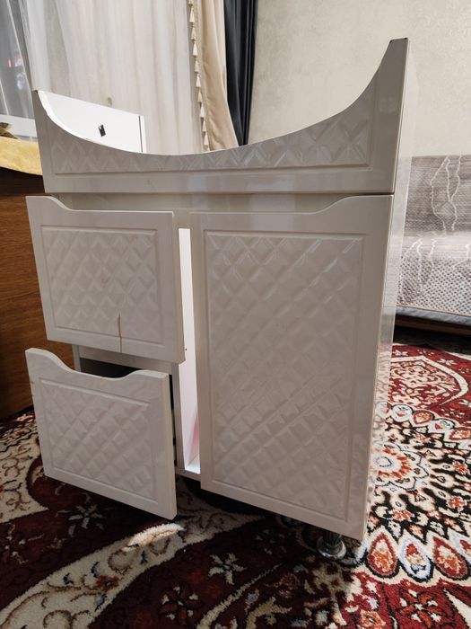 Шкаф под раковину б/у