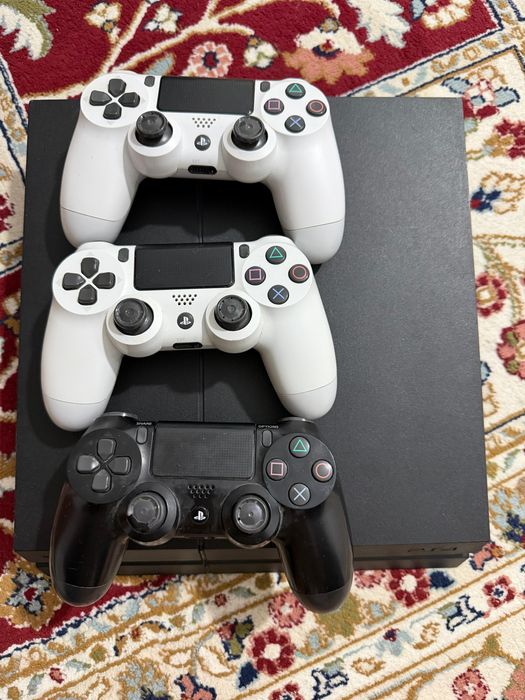 Play Station PS4 Игровая консоль