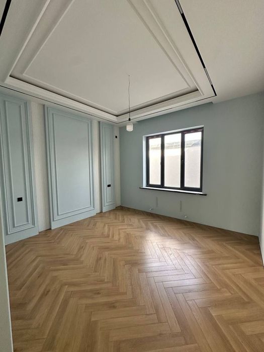 Продается коттедж 6 комнат, ориентир: High Town Moll, 300м² 2,,1 сотки