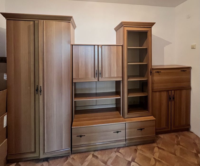 Срочно продам гарнитур