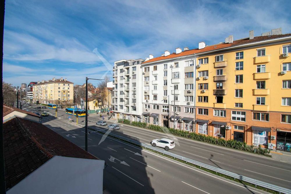 Двустаен апартамент в жк. Зона Б-5 № 101102