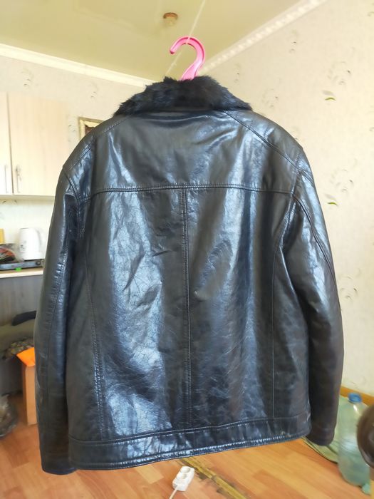 Мужская куртка с норковым воротником.