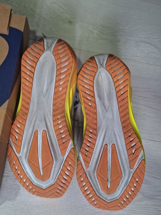 Asics Novablast 5