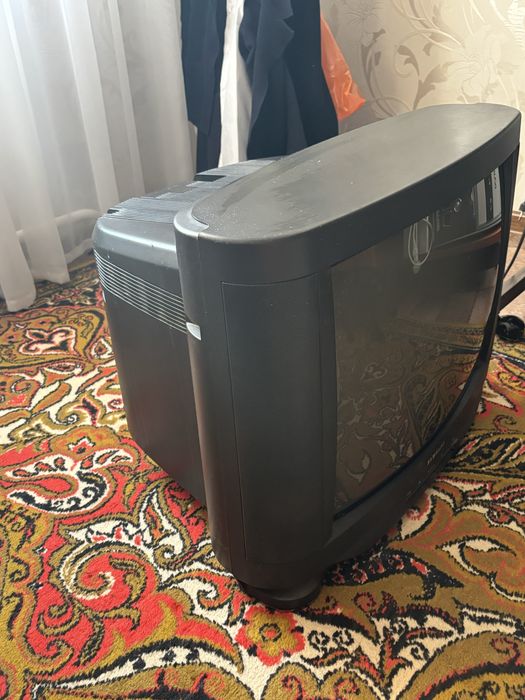 продам телевизор