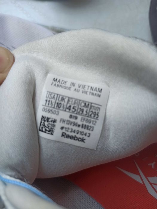 Маратонки Reebok 45.5