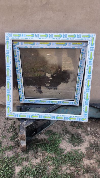 Продам окно размер 80х80