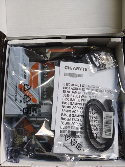 Компютър 7800x3d + 16/32GB DDR5 +PSU 850W XPG GOLD +  ROG Strix B850А