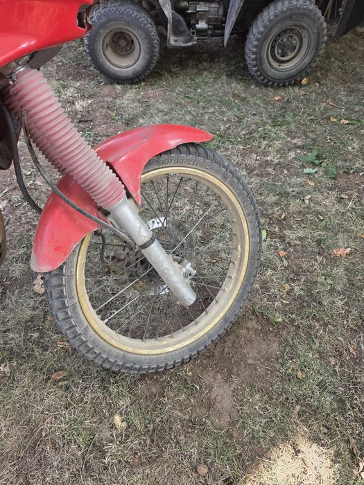 Honda NX  650  Dominator