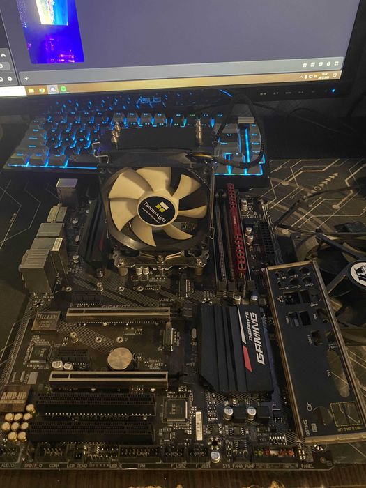 Kit Intel i5-7500 + 8GB DDR4 + placă de bază + cooler aftermarket