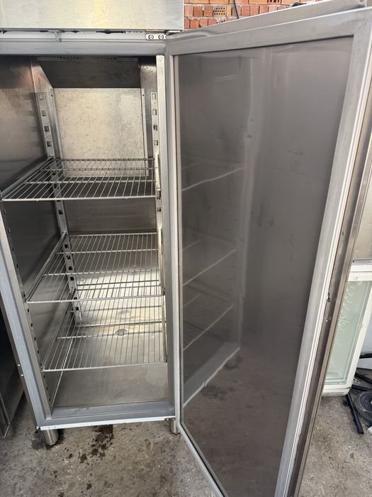 Професионален фризер