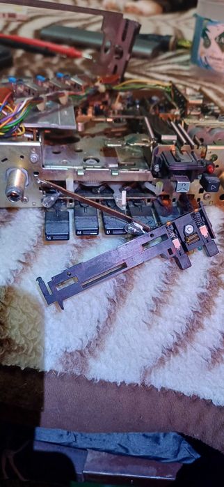 radio casetofon auto philips eindhoven22ac 807 curele noi