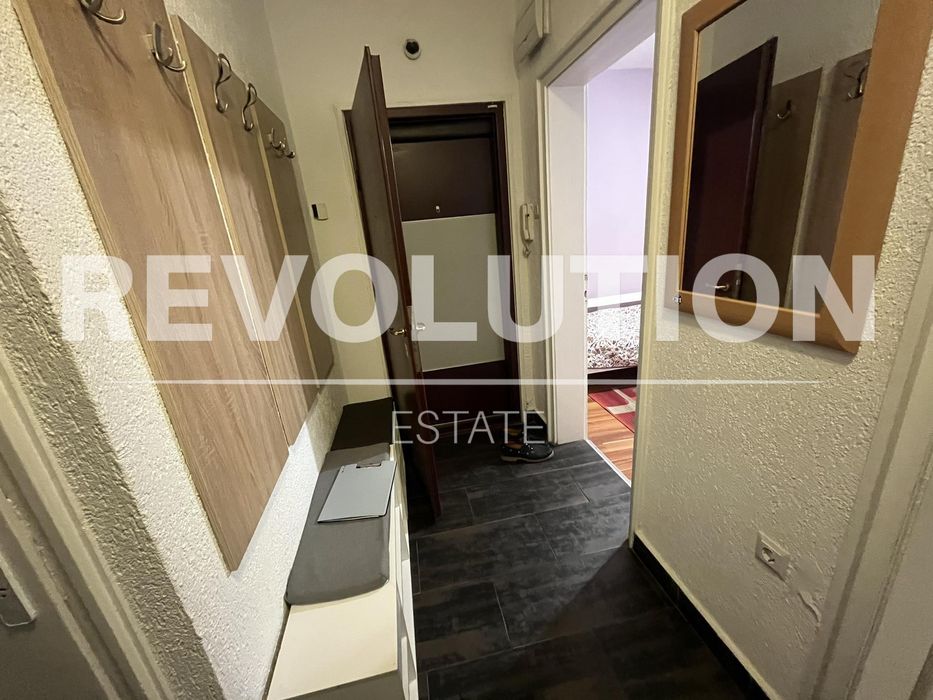 Дава се под наем Тристаен апартамент в Варна, ЖП Гара - 80 кв.м за 500 € - Снимка #3