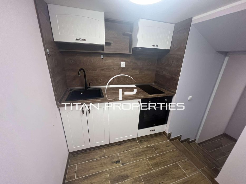 Дава се под наем Двустаен апартамент в Варна, Център - 38 кв.м за 613 € - Снимка #1