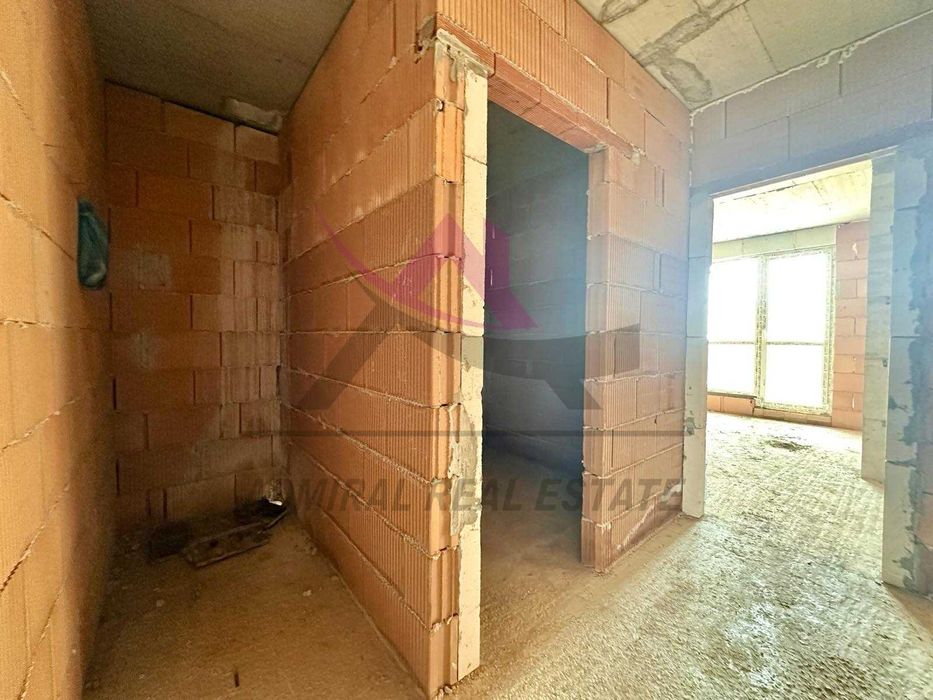 Продава се Двустаен апартамент в Варна, Възраждане 3 - 61 кв.м за 1607 €/кв.м - Снимка #3