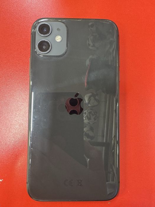 Продам айфон 11.