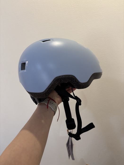 Детска пастелносиня каска за колело, ролери, скейтборд, тротинетка