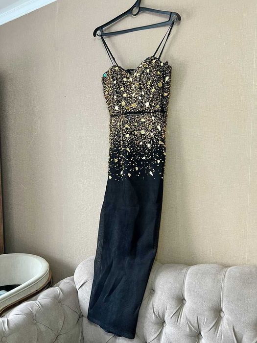 Вечернее платье на любой праздник