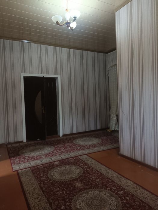 6 сотихли коттедж сотилади. Карвон бозор томонда