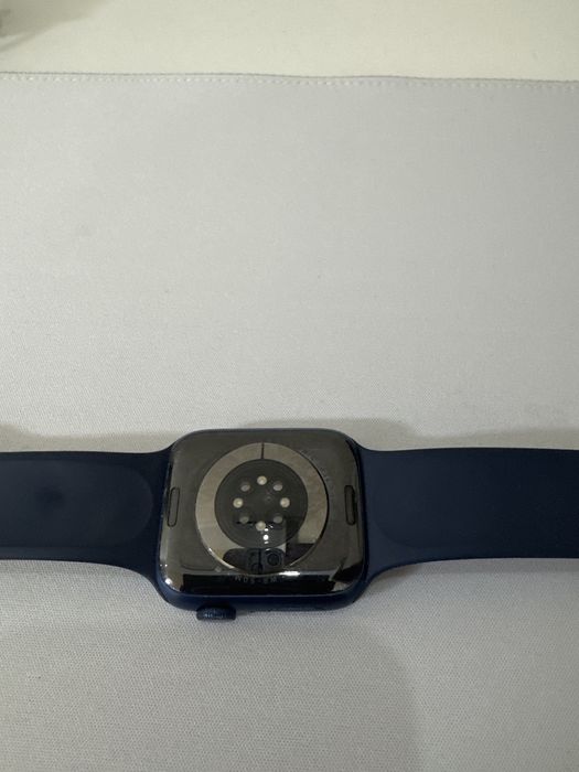 Apple watch series 6.