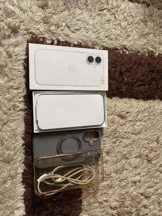 Iphone 16 white 128gb