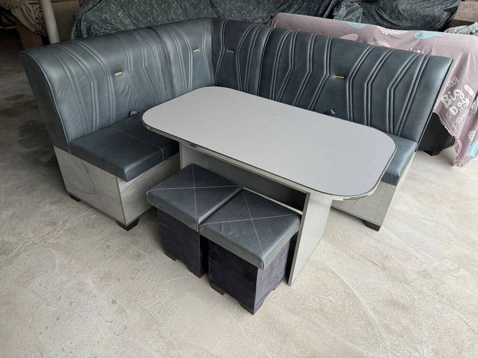 Продаётся кухонный уголок