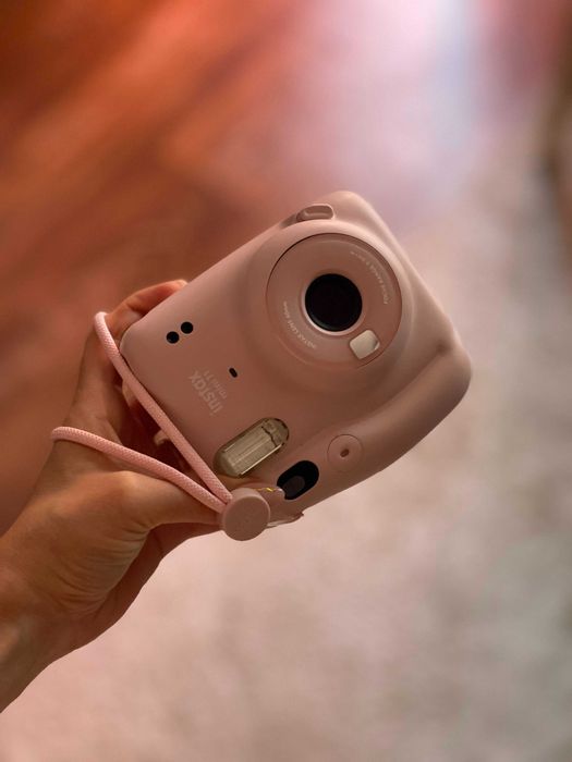 Фотоапарат за моментни снимки FUJIFILM INSTAX MINI 11