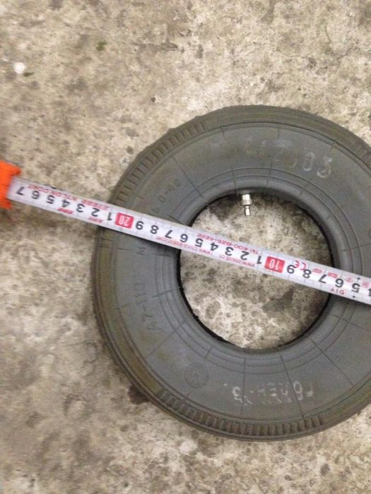 Покрышки колеса шины балоны отличного качества на инвалидную коляску..