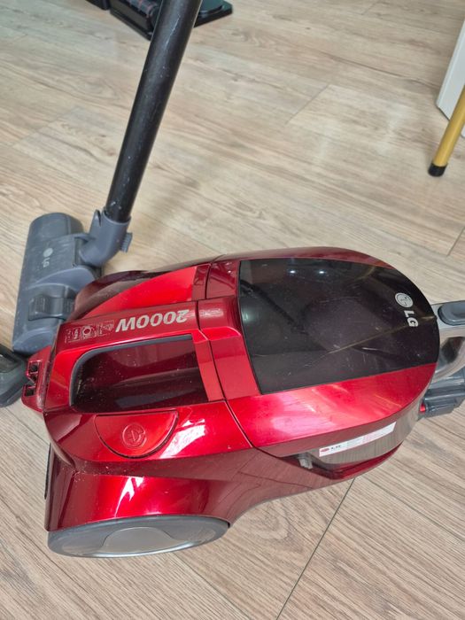 Пылесос LG продается