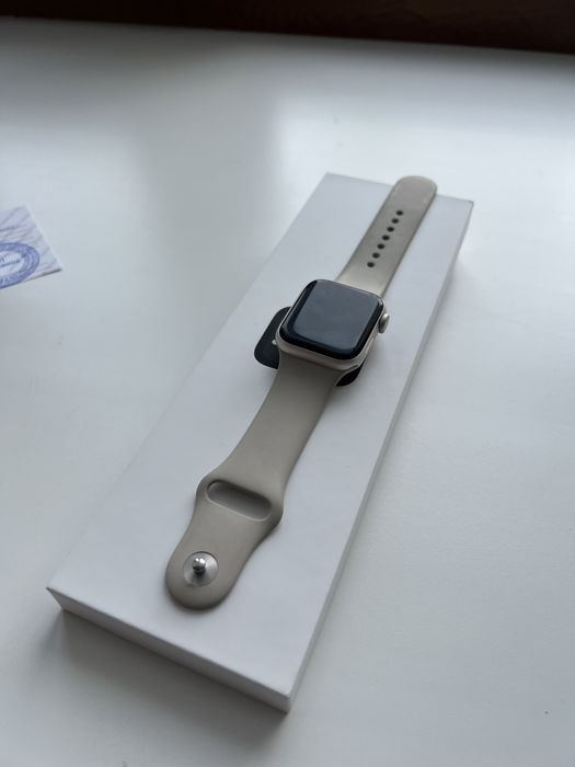 Apple watch SE 2023 год