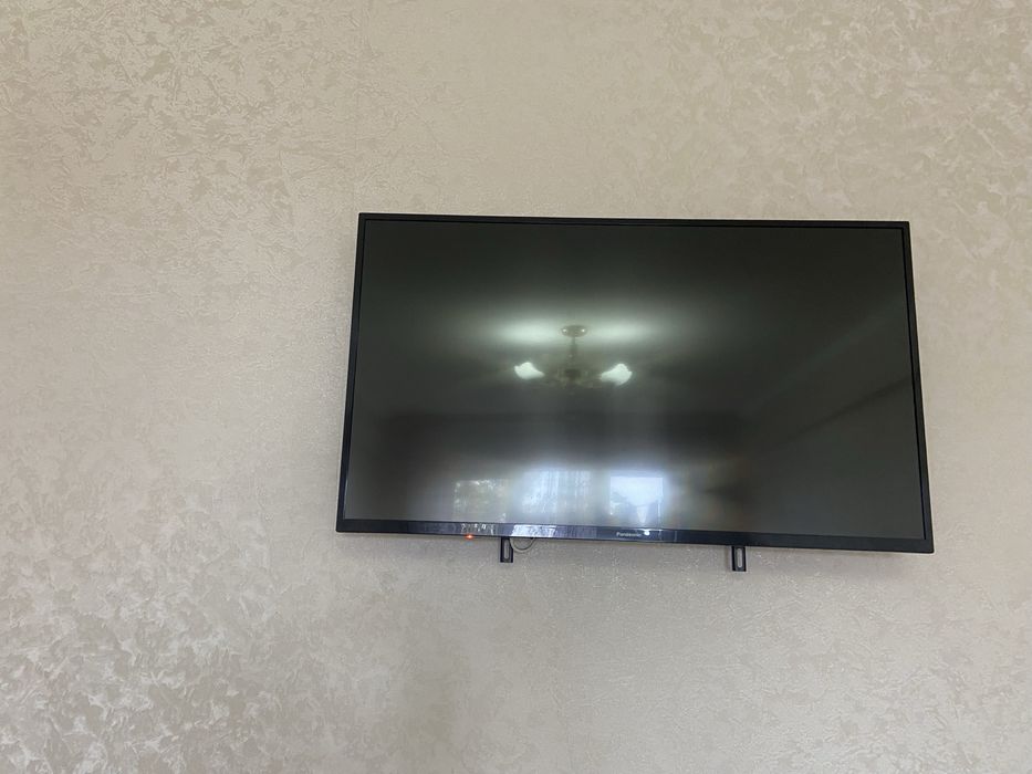 Телевизор Panasonic — компактный, настенный
