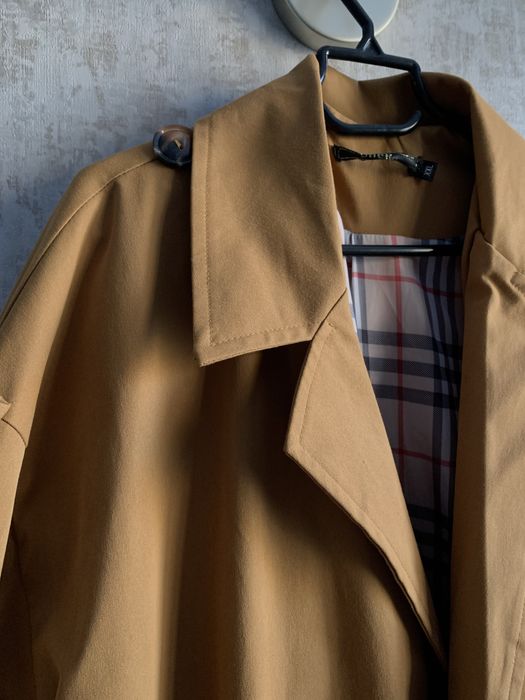 Продается женский плащ