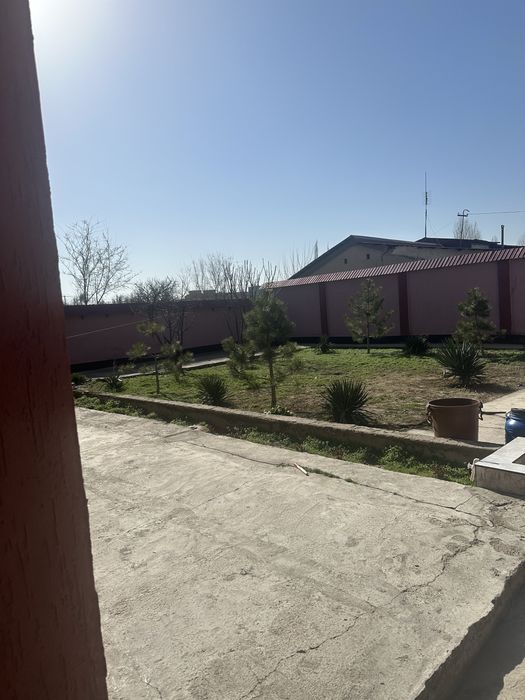 Продается земля. Арка хайдар Махсудова почти в доль дороги