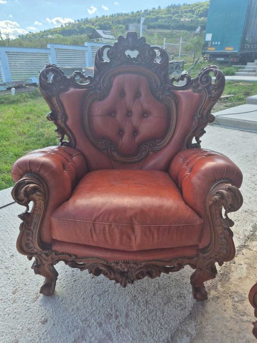 Canapea și fotolii în stil baroc- din piele