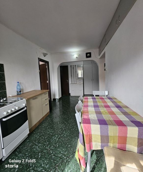 Apartament 2 camere decomandat  Str. Carpați ,