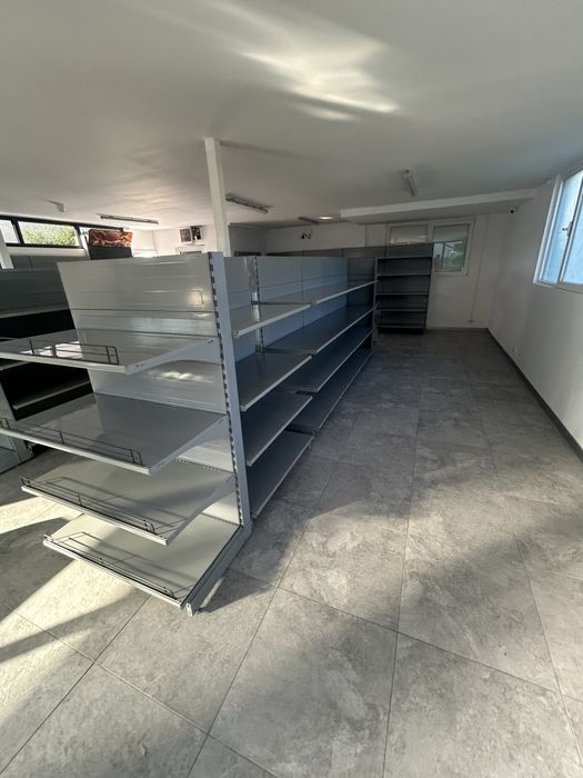 Rafturi pentru magazin