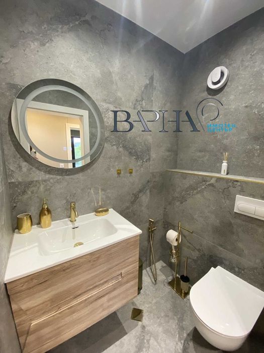 Дава се под наем Тристаен апартамент в Варна, Бриз - 107 кв.м за 1438 € - Снимка #12