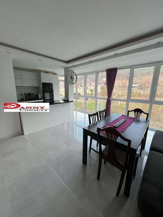 Продава се Многостаен апартамент в Велико Търново, Акация - 150 кв.м за 748 €/кв.м - Снимка #4