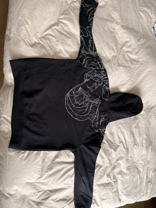 Суичър с качулка Hugo