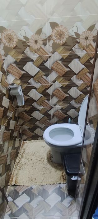 Зарафшон шахри. 3-хоналик квартира 4-хоналик килинган.