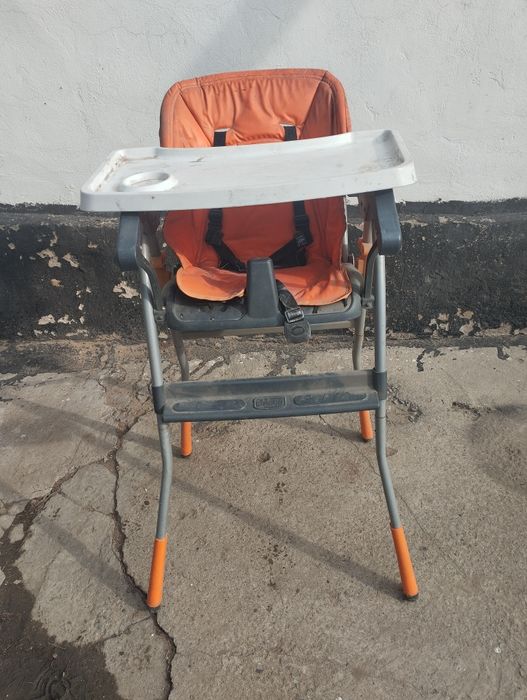 Стульчик для кормления дитей