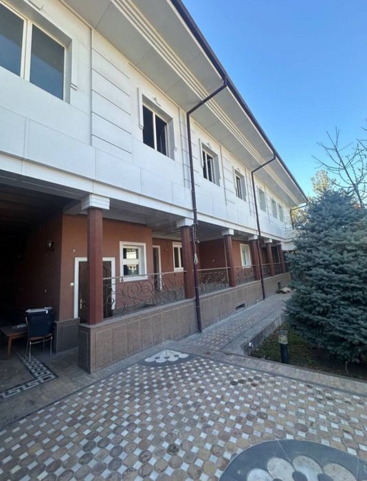 1-линия Алмазарский район фасад 30. 10 соток +2 сотки самазахват.