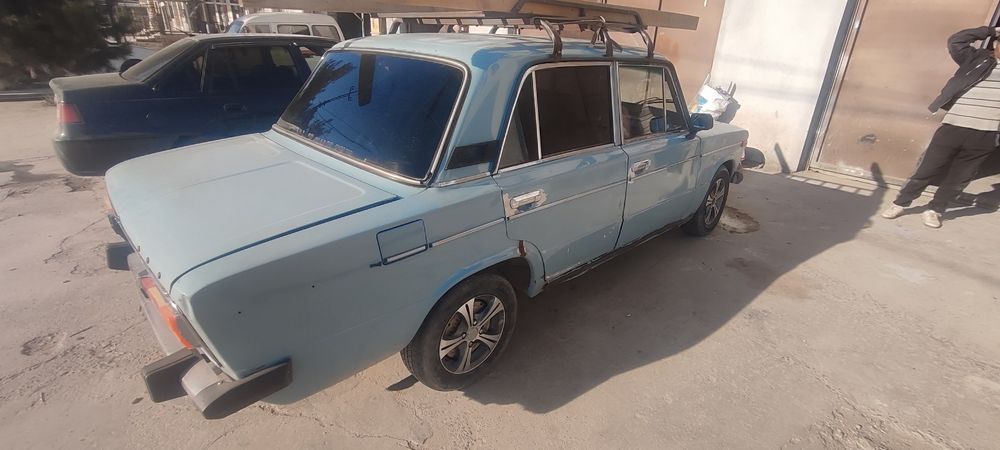 Жигули ВАЗ 2106.