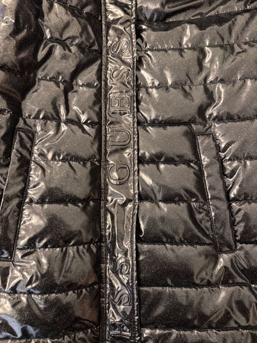 Guess яке момиче