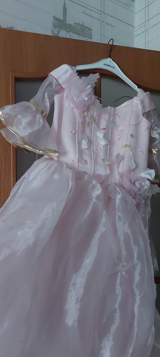 Продам платье для девочки